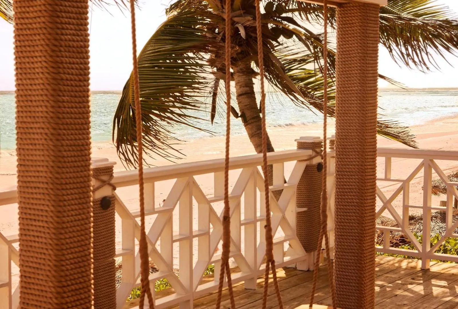 Coral Sands Inn & Cottages Dunmore Town 3*,  Μπαχάμες