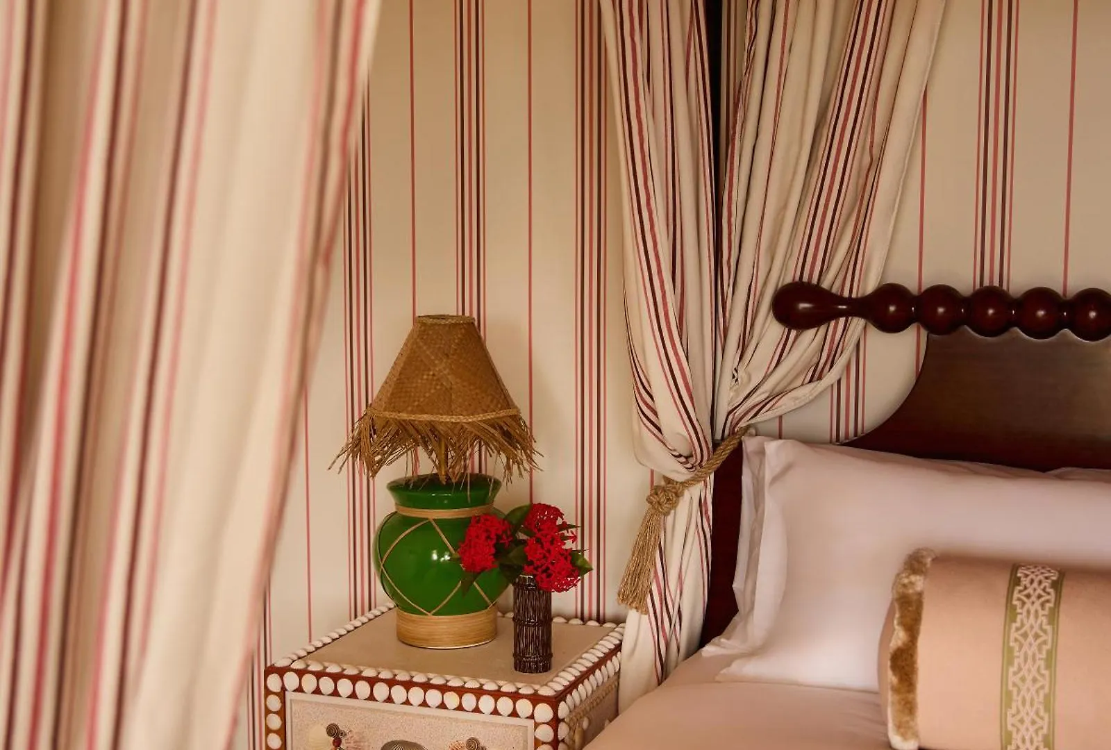 *** Hotel Coral Sands Inn & Cottages Dunmore Town Bahamas