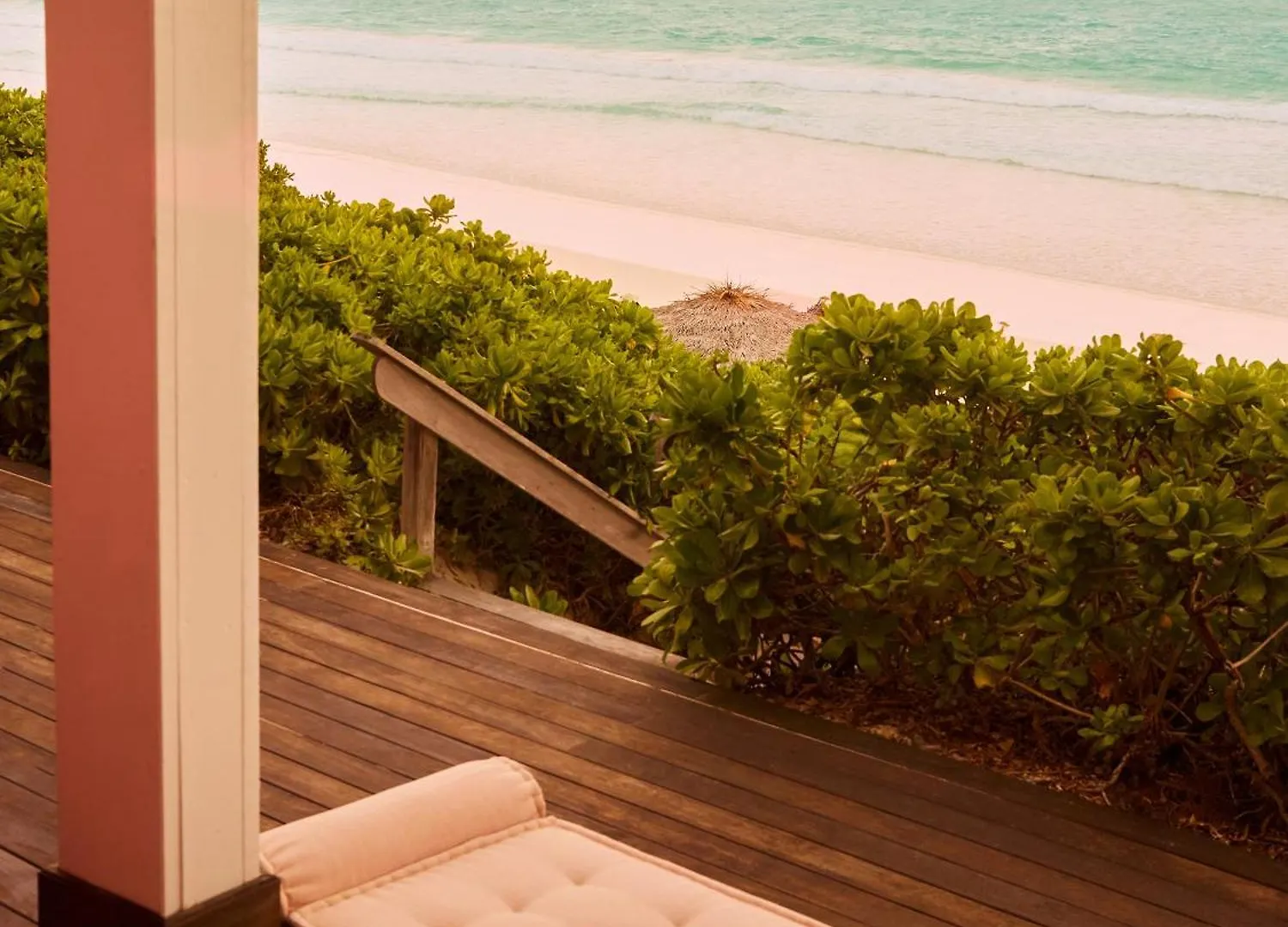 Coral Sands Inn & Cottages Dunmore Town 3*,  Μπαχάμες