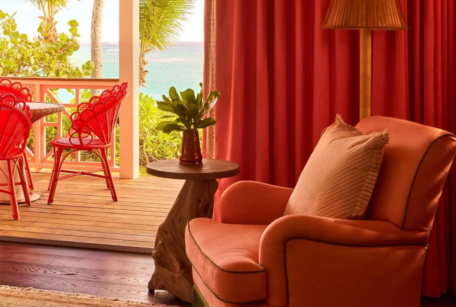 Coral Sands Inn & Cottages Dunmore Town 3*,
