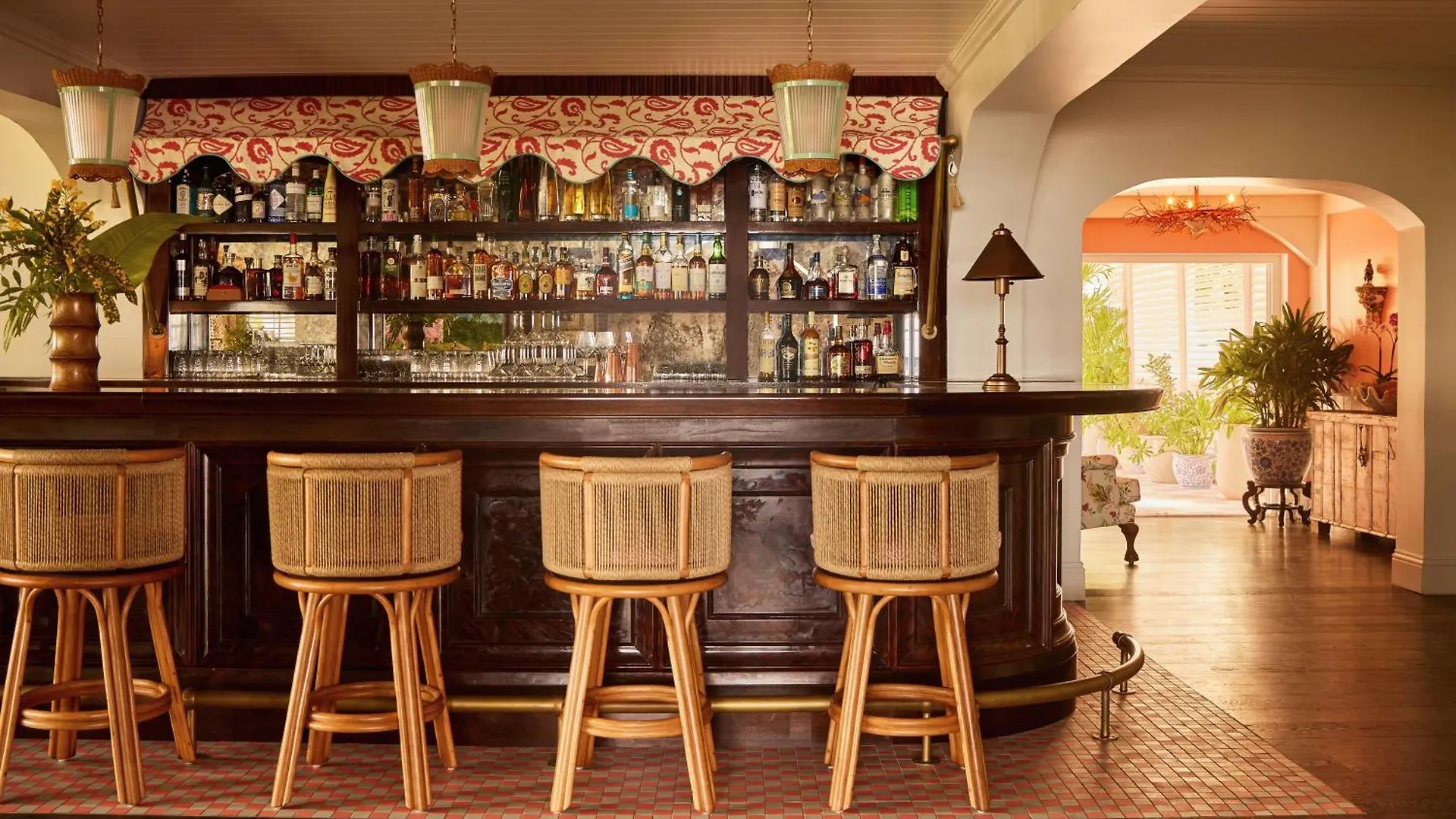 Coral Sands Inn & Cottages Dunmore Town Bahamas