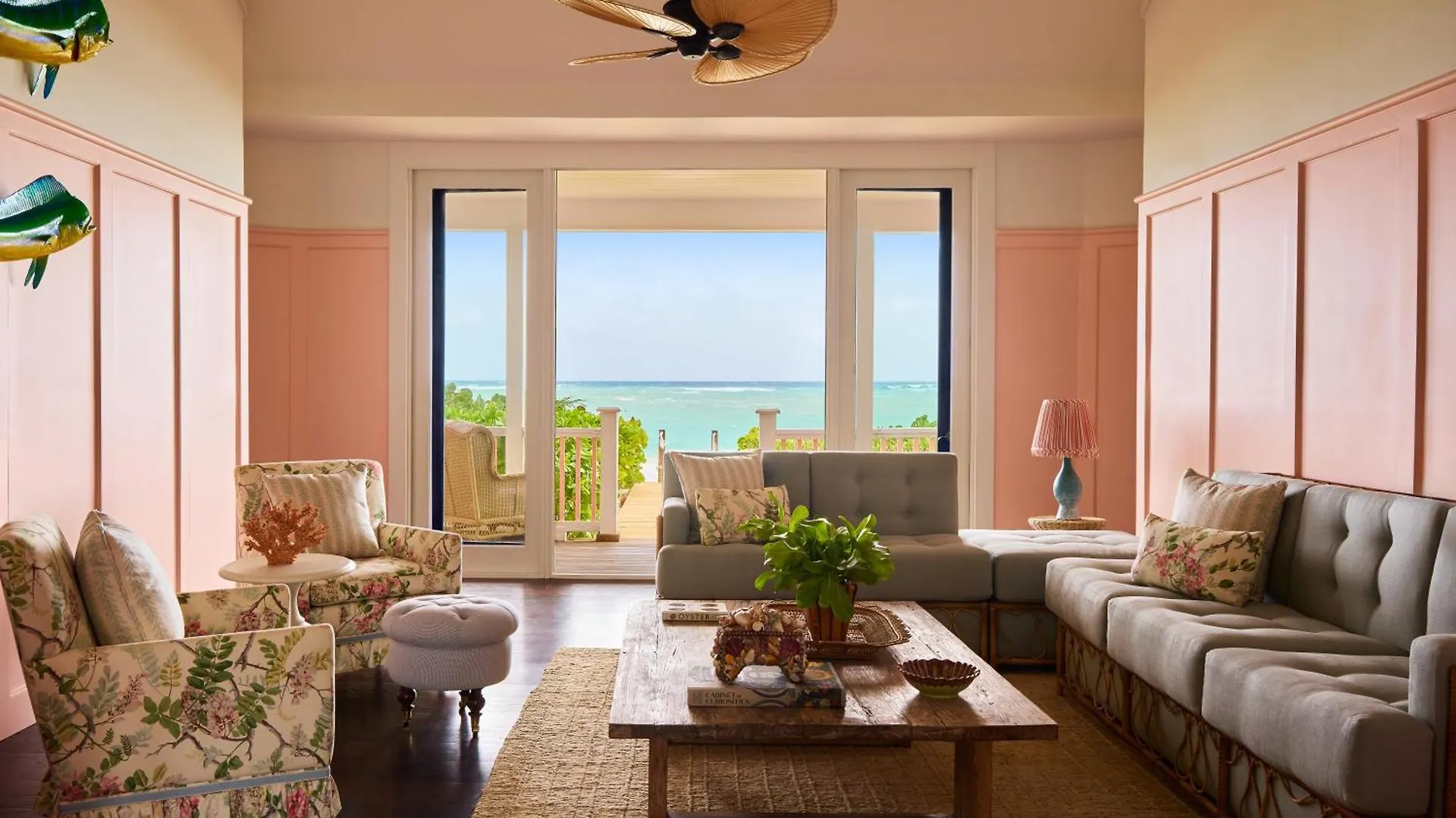 Coral Sands Inn & Cottages Dunmore Town 3*,  Bahamas