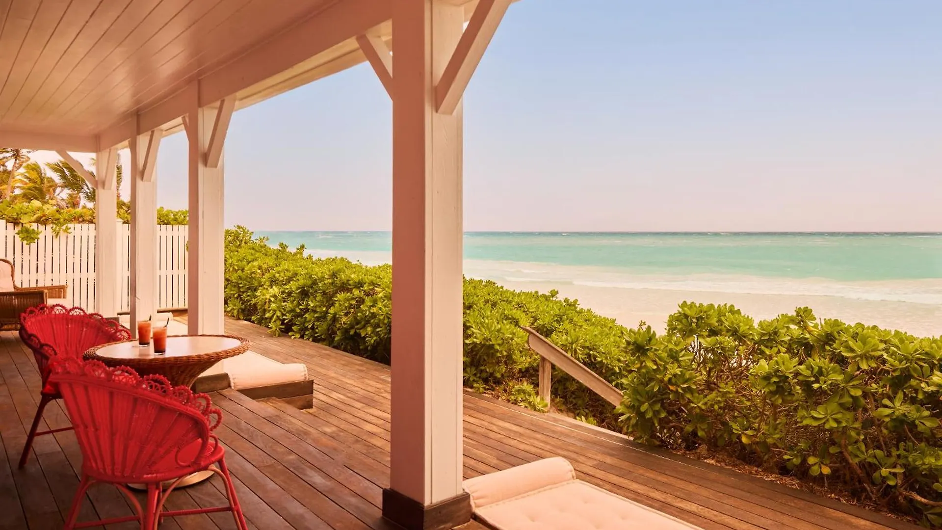 *** Hotel Coral Sands Inn & Cottages Dunmore Town Bahamas