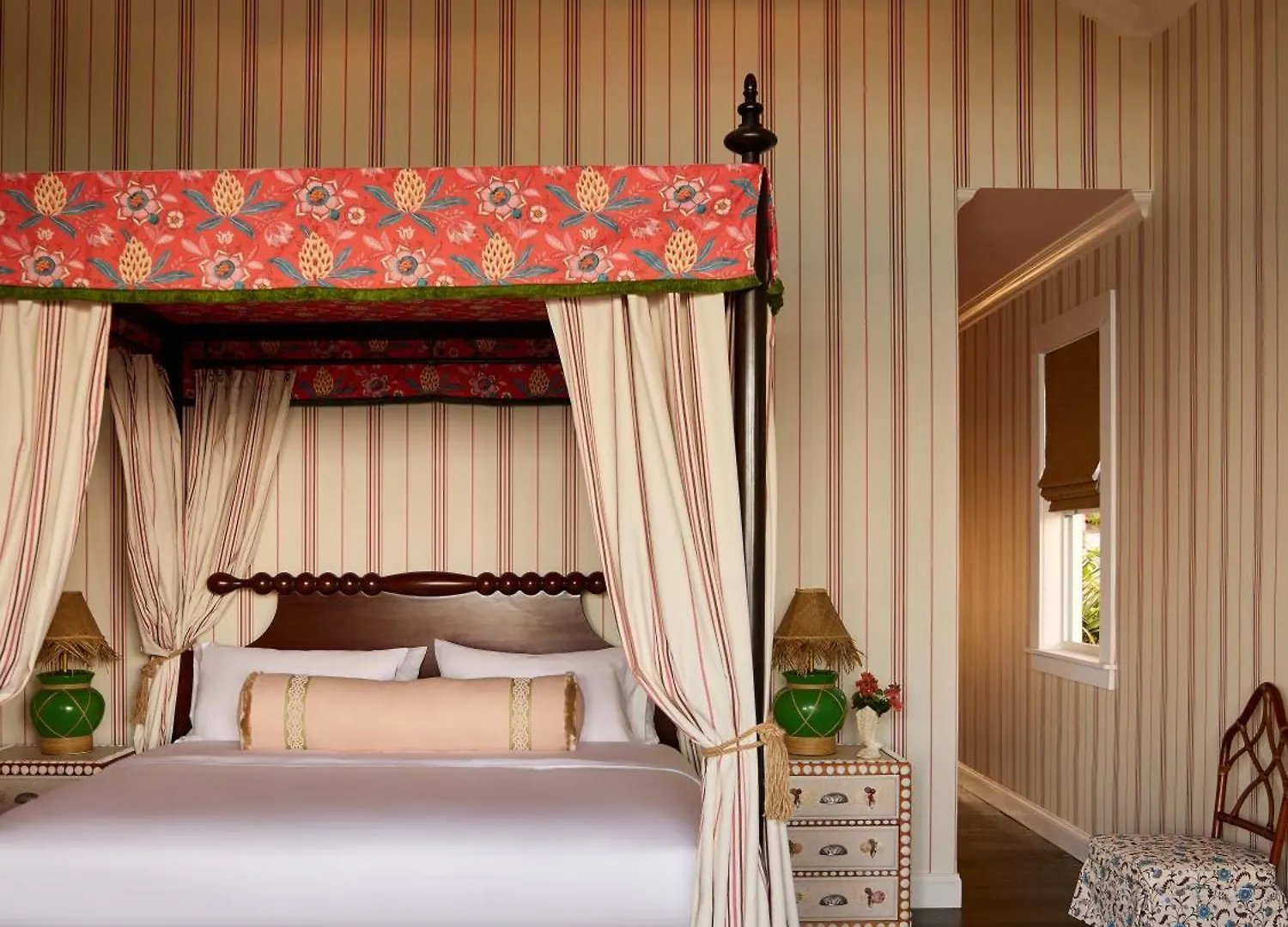 Coral Sands Inn & Cottages Dunmore Town Hotel